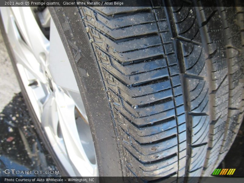 Glacier White Metallic / Atlas Beige 2021 Audi Q5 Prestige quattro