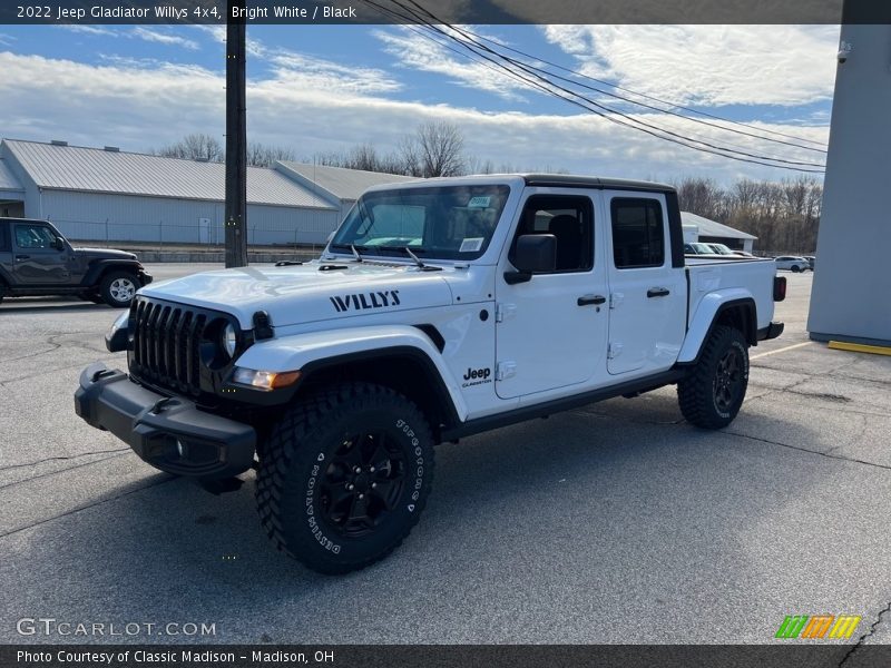 Bright White / Black 2022 Jeep Gladiator Willys 4x4