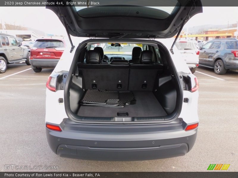 Bright White / Black 2020 Jeep Cherokee Altitude 4x4