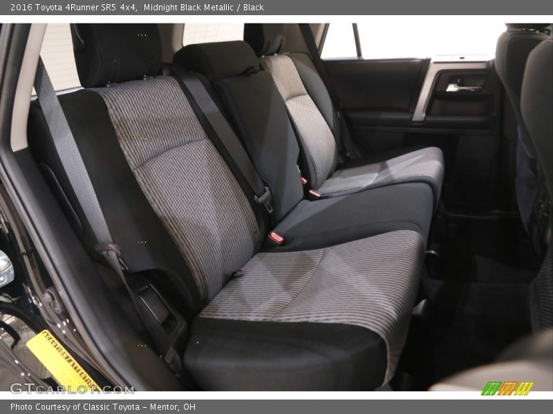 Midnight Black Metallic / Black 2016 Toyota 4Runner SR5 4x4