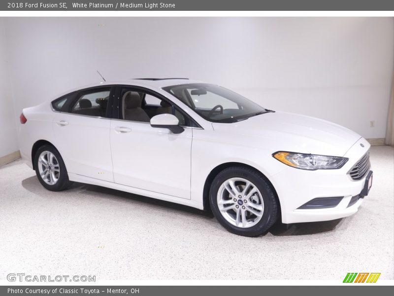 White Platinum / Medium Light Stone 2018 Ford Fusion SE