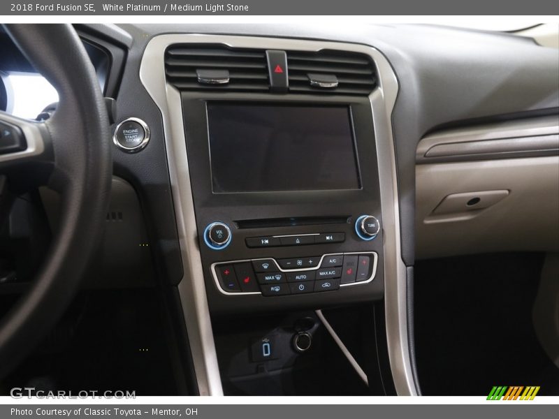 White Platinum / Medium Light Stone 2018 Ford Fusion SE