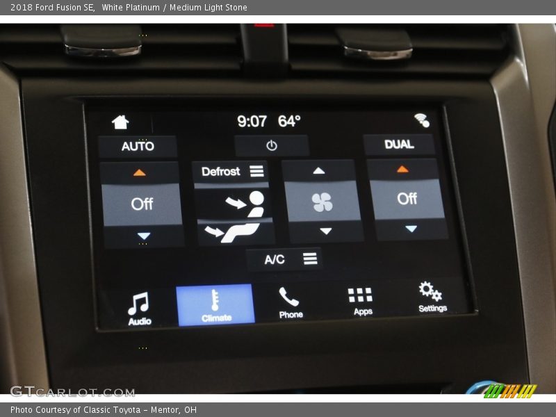White Platinum / Medium Light Stone 2018 Ford Fusion SE