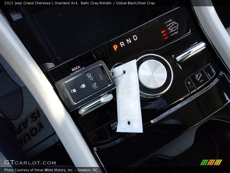 Baltic Gray Metallic / Global Black/Steel Gray 2022 Jeep Grand Cherokee L Overland 4x4