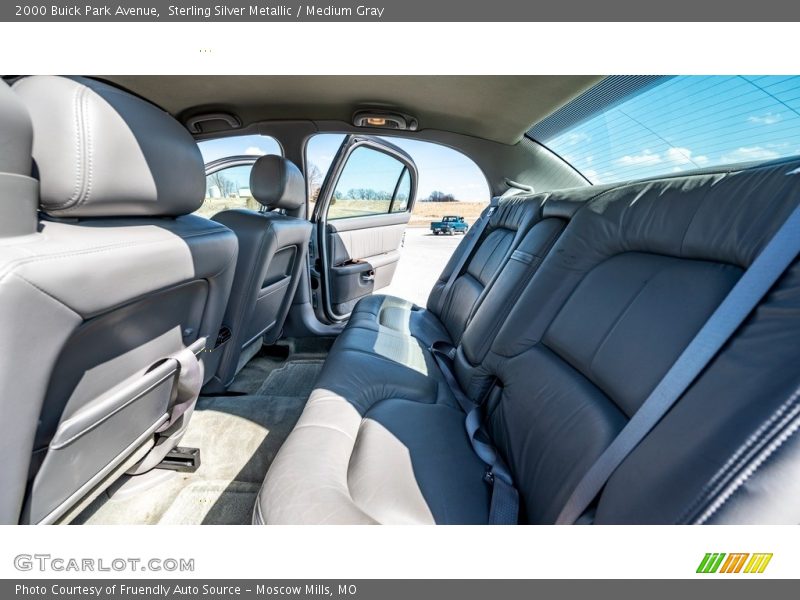 Sterling Silver Metallic / Medium Gray 2000 Buick Park Avenue