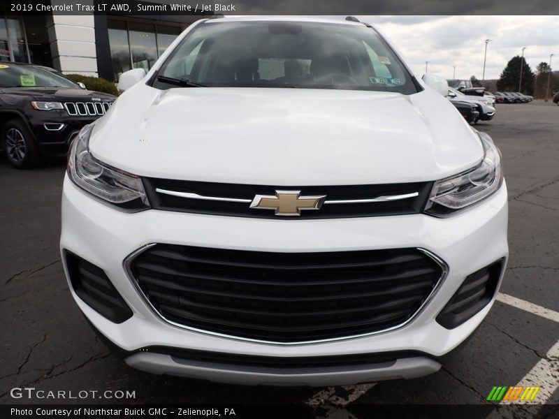 Summit White / Jet Black 2019 Chevrolet Trax LT AWD