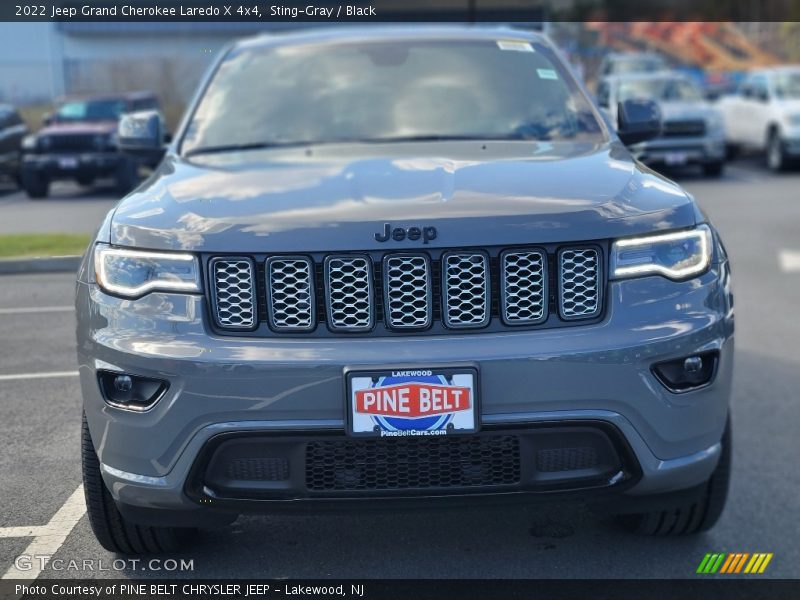 Sting-Gray / Black 2022 Jeep Grand Cherokee Laredo X 4x4