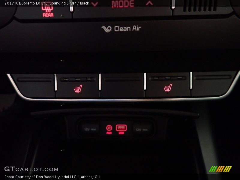 Sparkling Silver / Black 2017 Kia Sorento LX V6