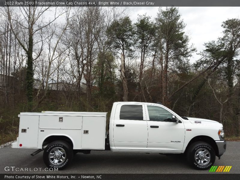 Bright White / Black/Diesel Gray 2022 Ram 2500 Tradesman Crew Cab Chassis 4x4