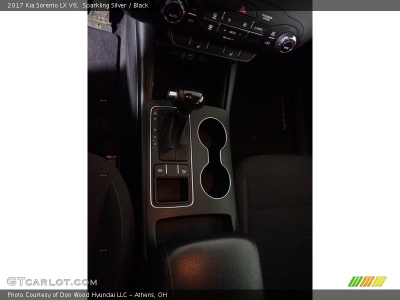 Sparkling Silver / Black 2017 Kia Sorento LX V6