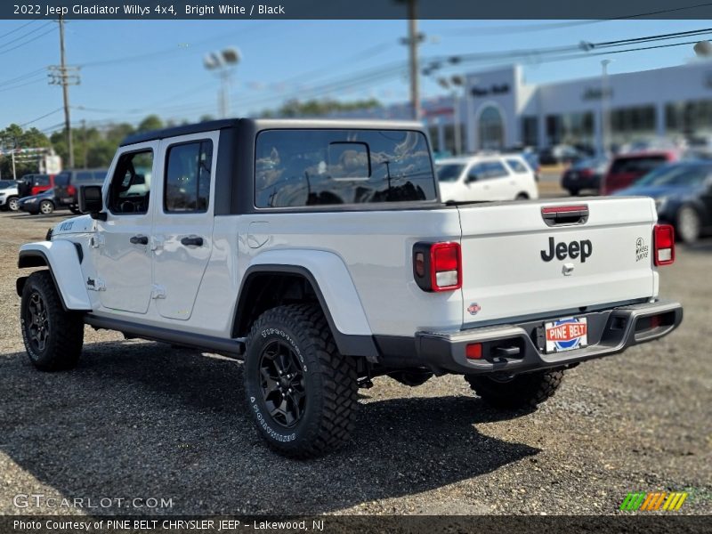 Bright White / Black 2022 Jeep Gladiator Willys 4x4