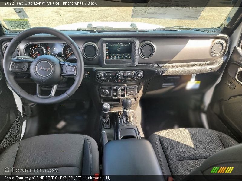 Bright White / Black 2022 Jeep Gladiator Willys 4x4