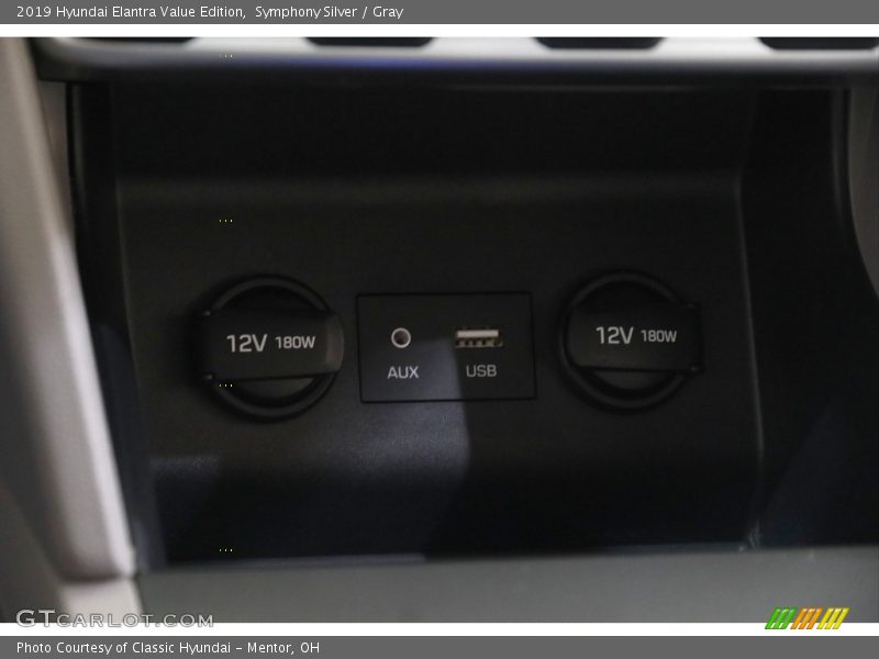 Symphony Silver / Gray 2019 Hyundai Elantra Value Edition