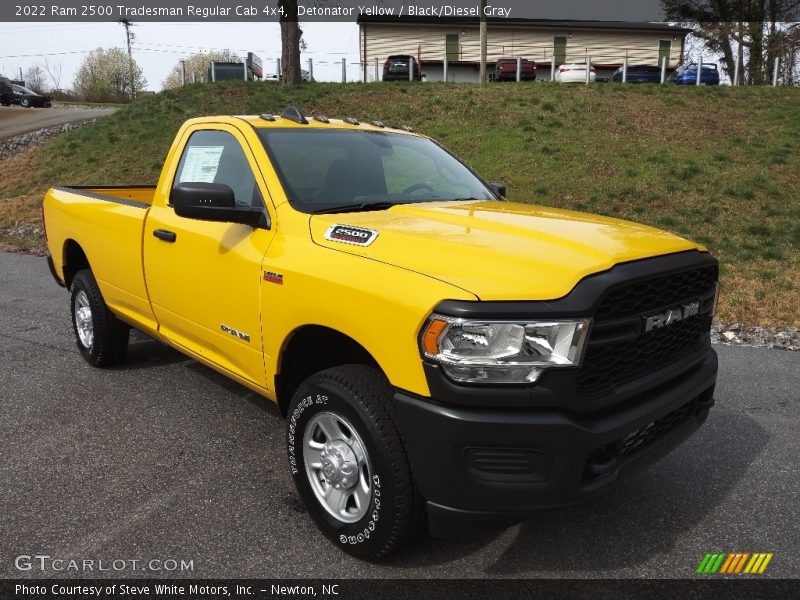 Front 3/4 View of 2022 2500 Tradesman Regular Cab 4x4