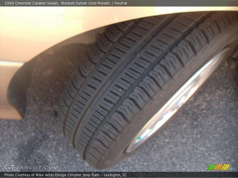 Medium Sunset Gold Metallic / Neutral 1999 Chevrolet Cavalier Sedan