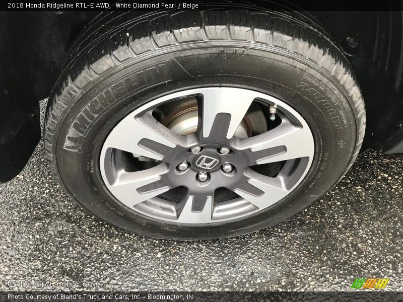 White Diamond Pearl / Beige 2018 Honda Ridgeline RTL-E AWD