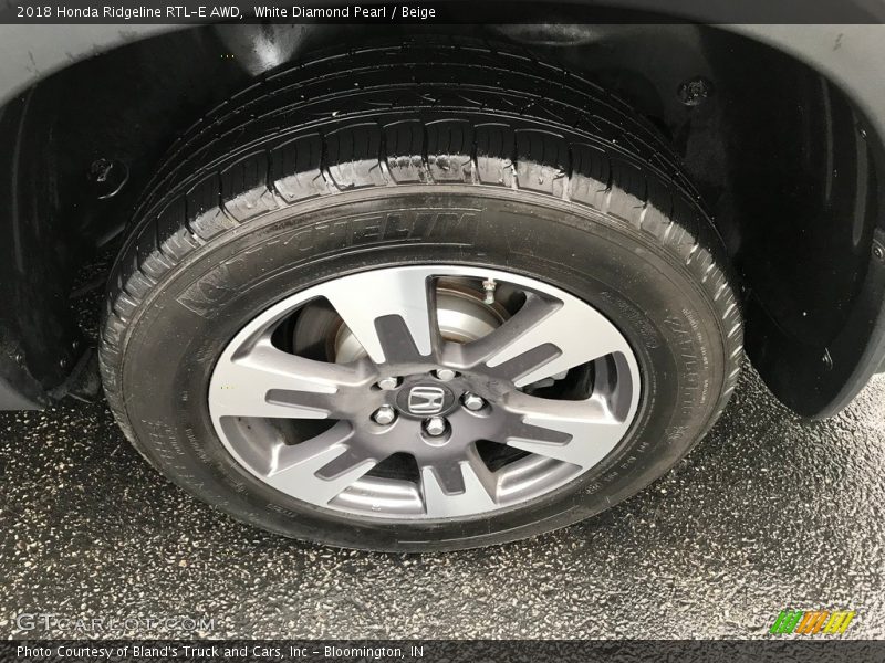 White Diamond Pearl / Beige 2018 Honda Ridgeline RTL-E AWD
