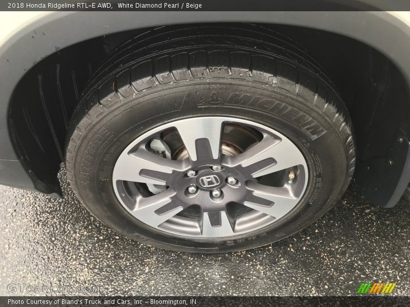 White Diamond Pearl / Beige 2018 Honda Ridgeline RTL-E AWD