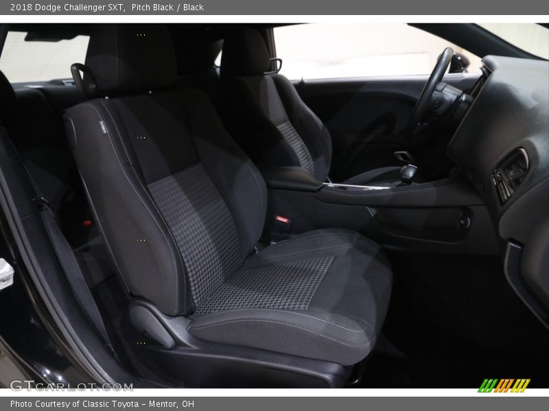 Pitch Black / Black 2018 Dodge Challenger SXT