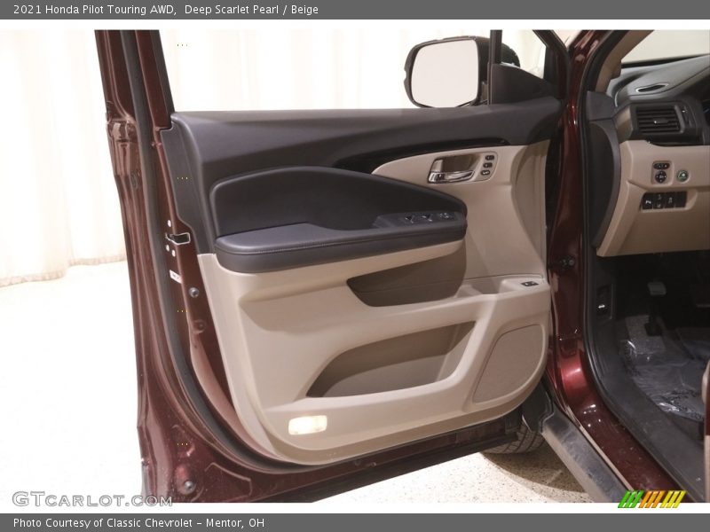 Door Panel of 2021 Pilot Touring AWD