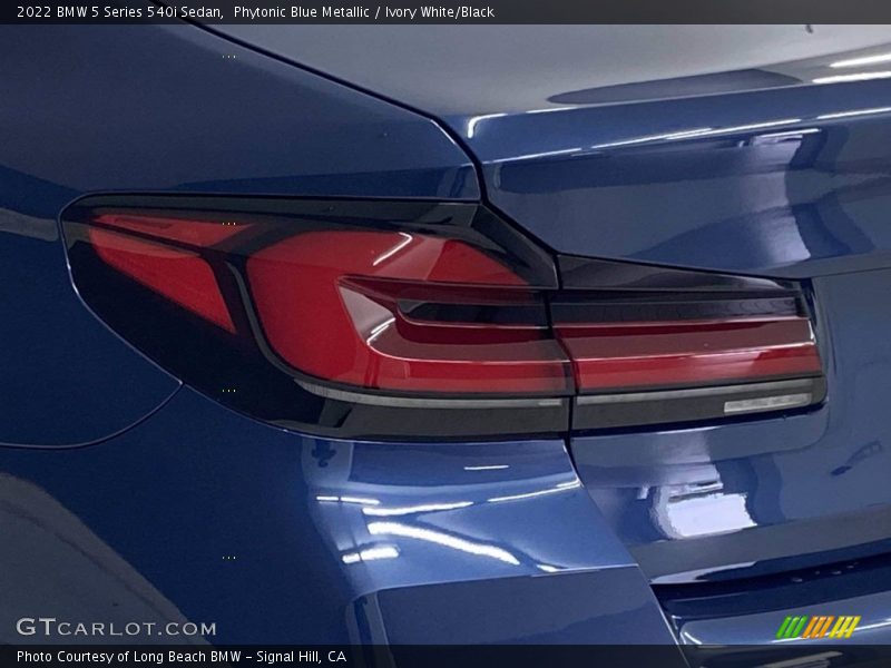Phytonic Blue Metallic / Ivory White/Black 2022 BMW 5 Series 540i Sedan