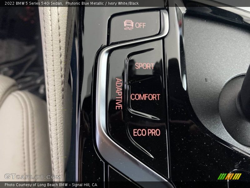 Phytonic Blue Metallic / Ivory White/Black 2022 BMW 5 Series 540i Sedan