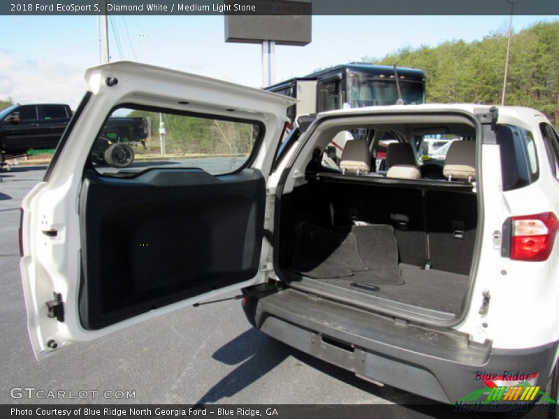 Diamond White / Medium Light Stone 2018 Ford EcoSport S