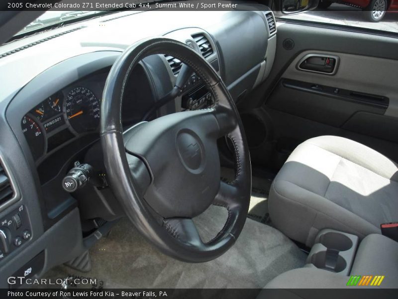 Summit White / Sport Pewter 2005 Chevrolet Colorado Z71 Extended Cab 4x4
