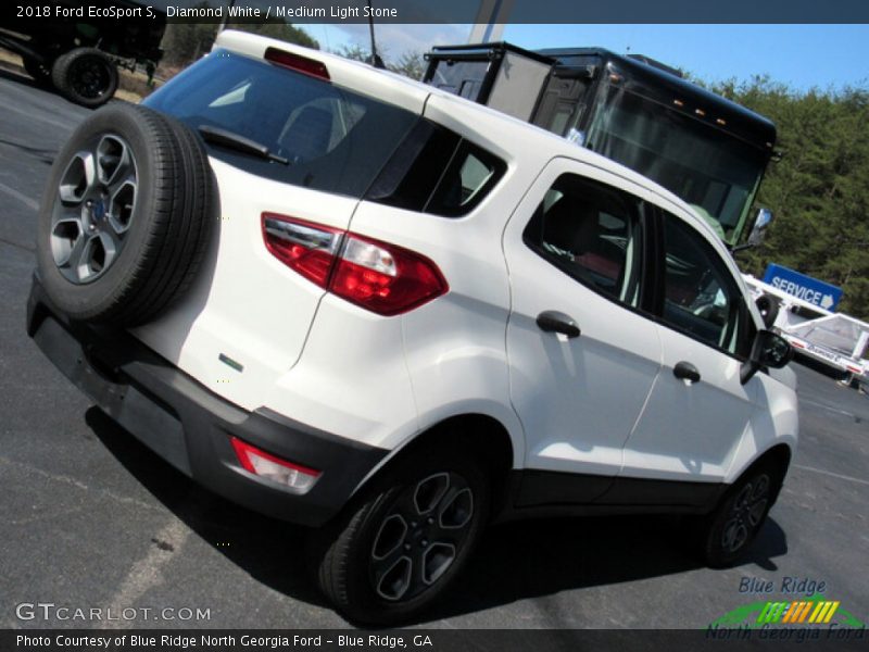 Diamond White / Medium Light Stone 2018 Ford EcoSport S