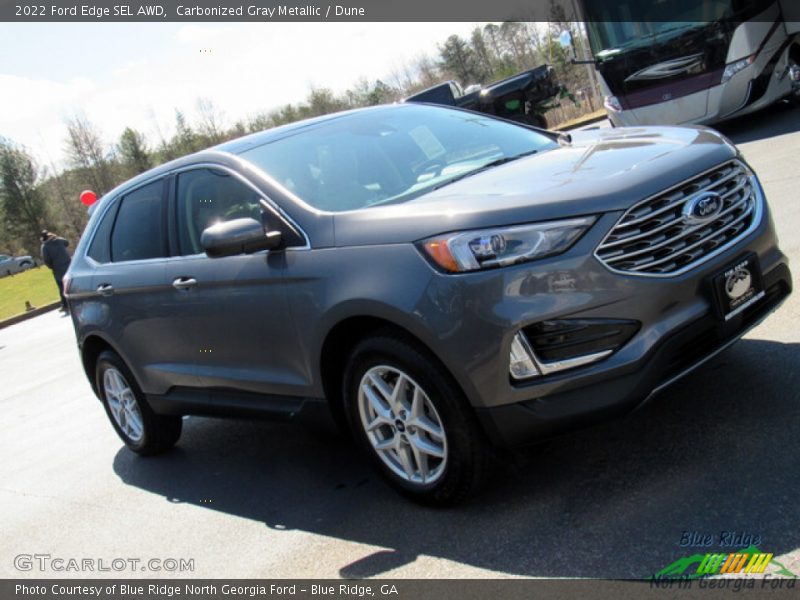 Carbonized Gray Metallic / Dune 2022 Ford Edge SEL AWD