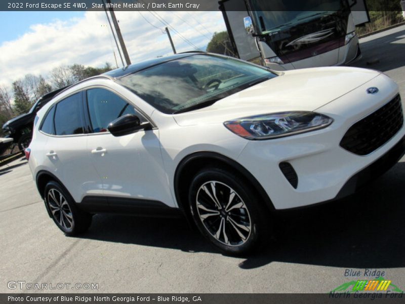 Star White Metallic / Dark Earth Gray 2022 Ford Escape SE 4WD