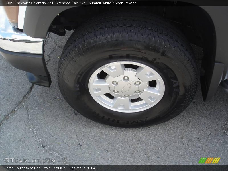Summit White / Sport Pewter 2005 Chevrolet Colorado Z71 Extended Cab 4x4