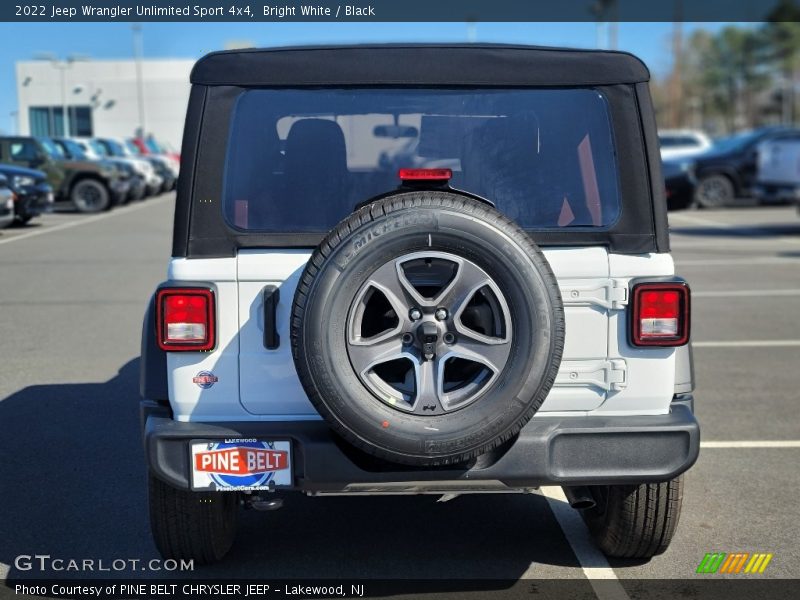 Bright White / Black 2022 Jeep Wrangler Unlimited Sport 4x4
