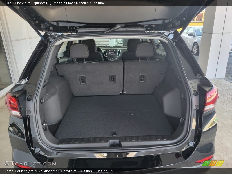 Mosaic Black Metallic / Jet Black 2022 Chevrolet Equinox LT