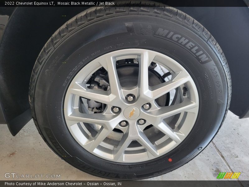 Mosaic Black Metallic / Jet Black 2022 Chevrolet Equinox LT