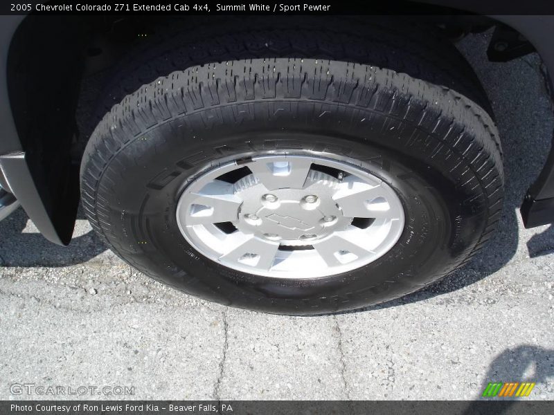 Summit White / Sport Pewter 2005 Chevrolet Colorado Z71 Extended Cab 4x4