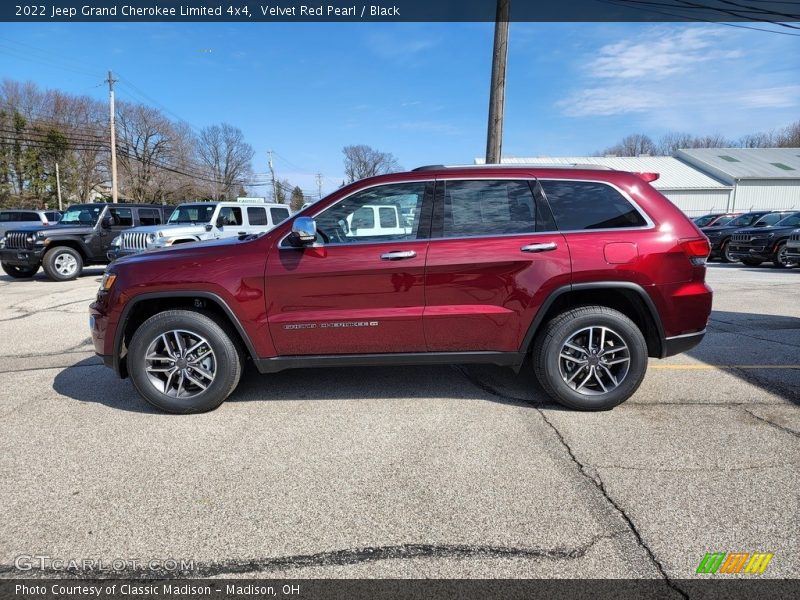 Velvet Red Pearl / Black 2022 Jeep Grand Cherokee Limited 4x4