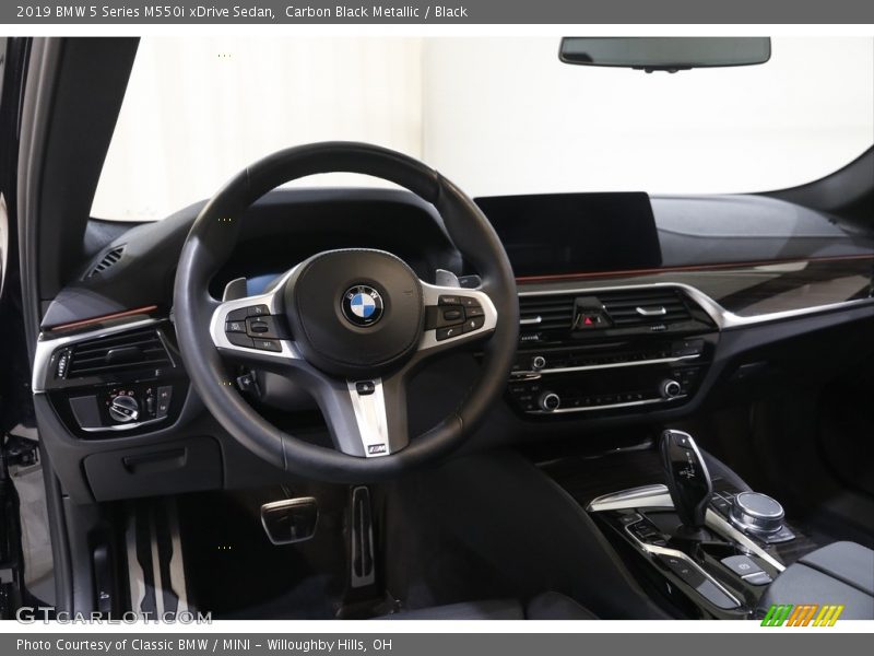 Carbon Black Metallic / Black 2019 BMW 5 Series M550i xDrive Sedan