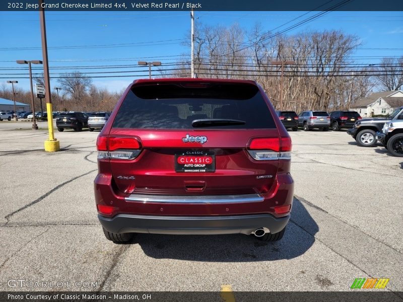 Velvet Red Pearl / Black 2022 Jeep Grand Cherokee Limited 4x4