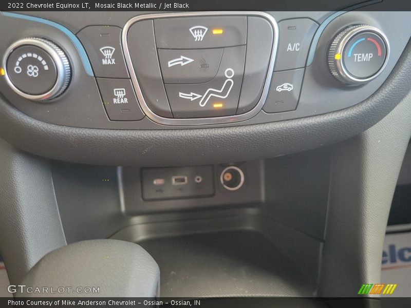 Mosaic Black Metallic / Jet Black 2022 Chevrolet Equinox LT