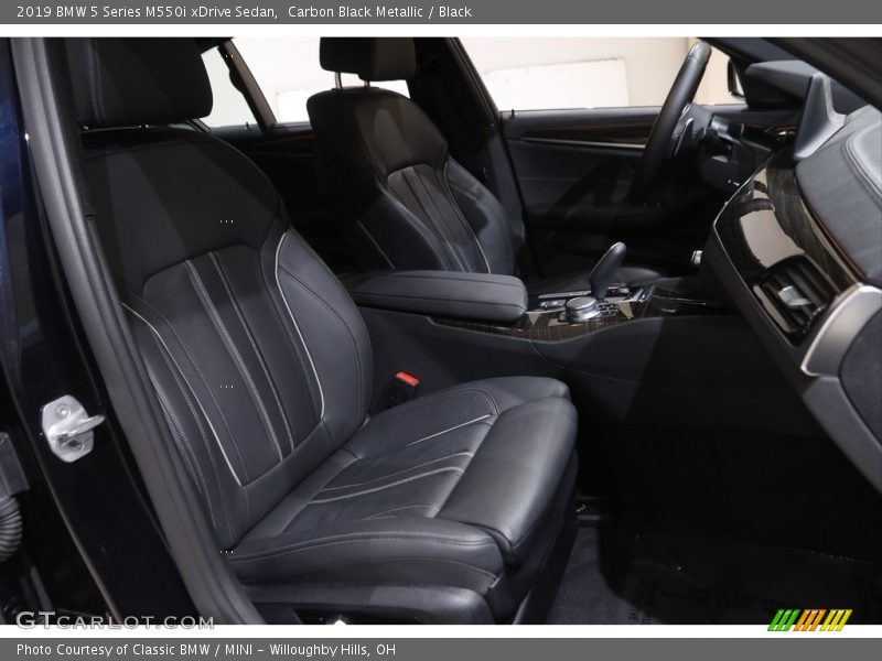 Carbon Black Metallic / Black 2019 BMW 5 Series M550i xDrive Sedan