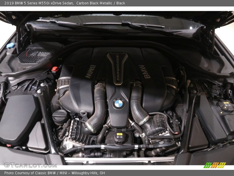 Carbon Black Metallic / Black 2019 BMW 5 Series M550i xDrive Sedan