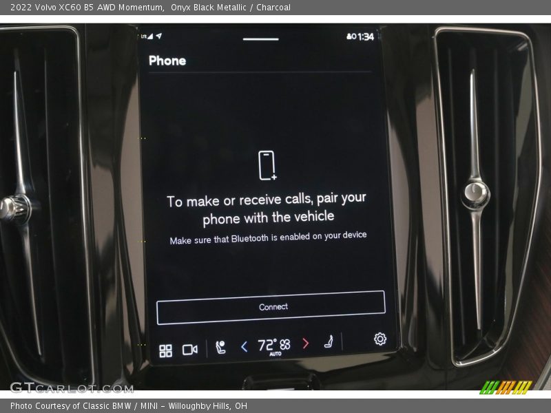 Onyx Black Metallic / Charcoal 2022 Volvo XC60 B5 AWD Momentum