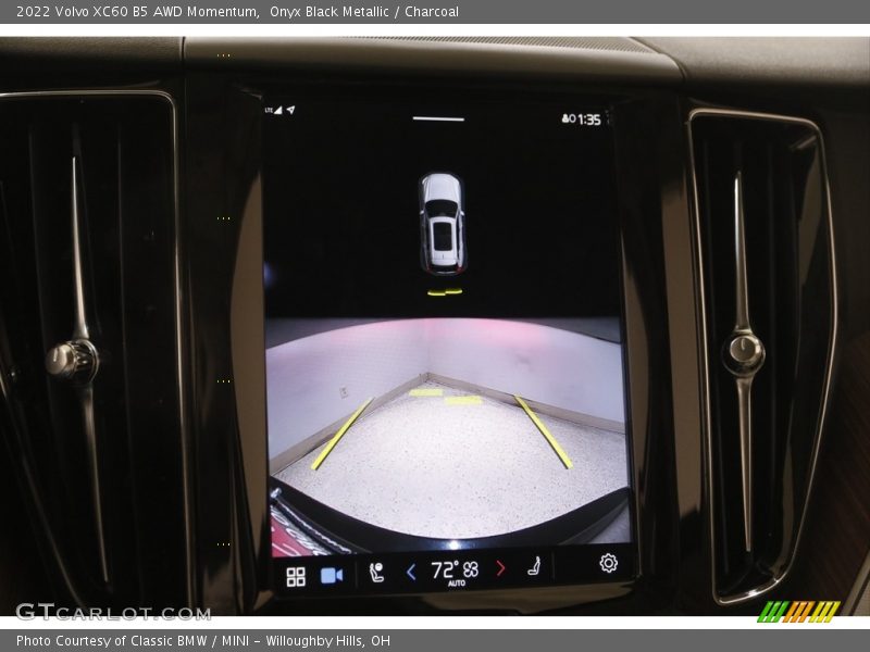 Onyx Black Metallic / Charcoal 2022 Volvo XC60 B5 AWD Momentum