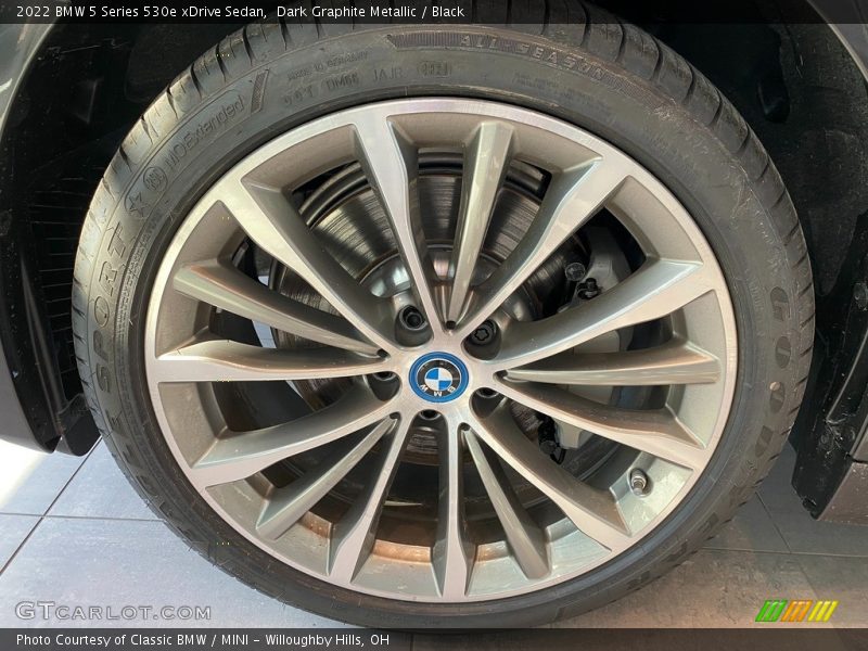  2022 5 Series 530e xDrive Sedan Wheel