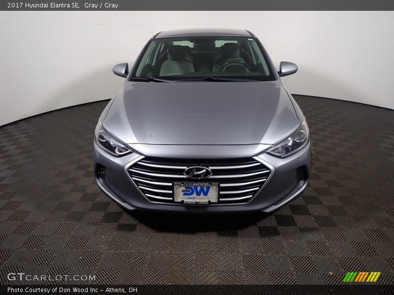 Gray / Gray 2017 Hyundai Elantra SE