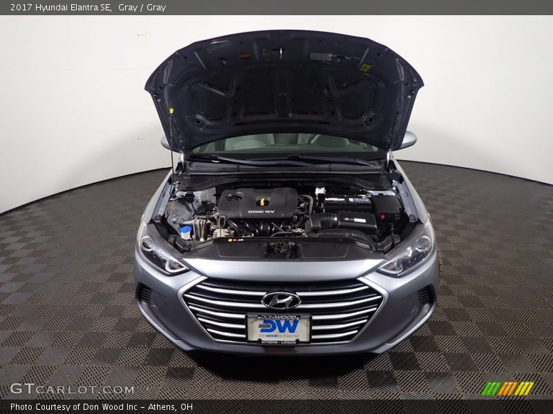 Gray / Gray 2017 Hyundai Elantra SE