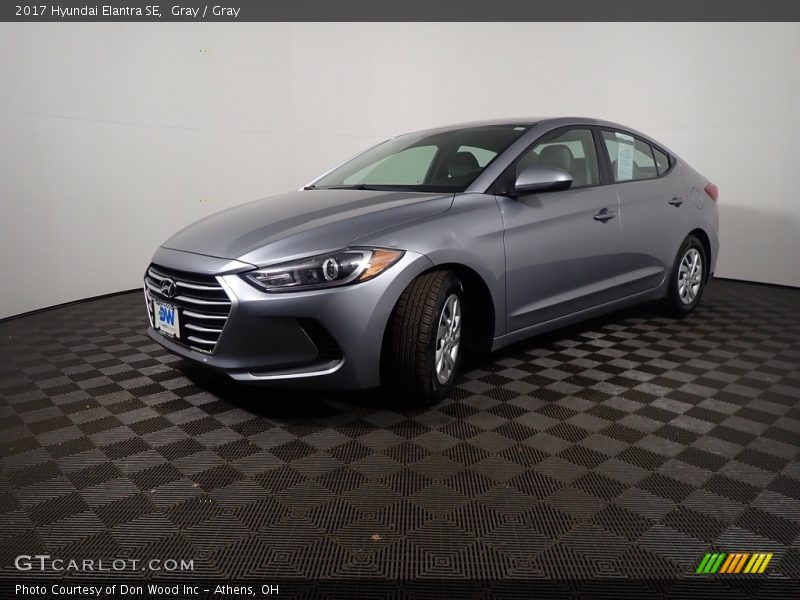 Gray / Gray 2017 Hyundai Elantra SE