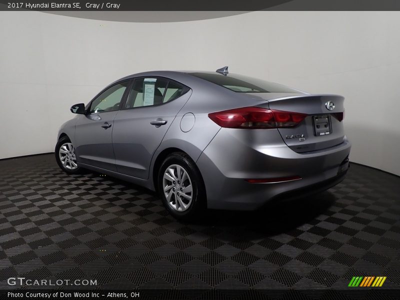 Gray / Gray 2017 Hyundai Elantra SE
