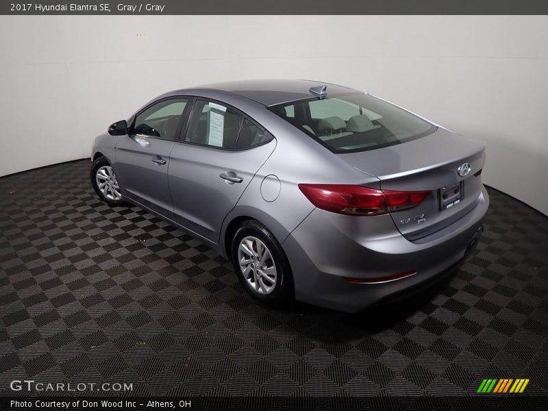 Gray / Gray 2017 Hyundai Elantra SE